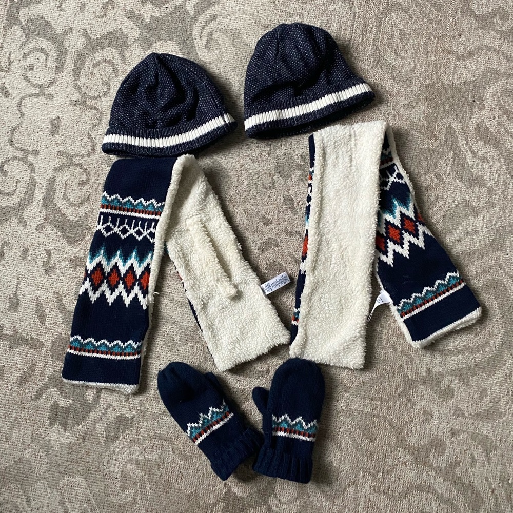 Janie and Jack 2 hats, 2 scarves and 1 pair of mittens